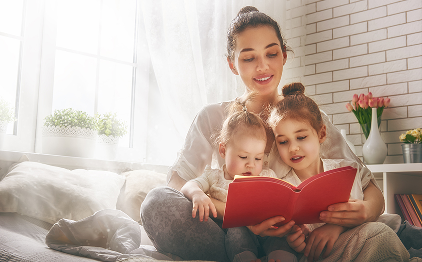 mother-reading-with-children-early-childhood